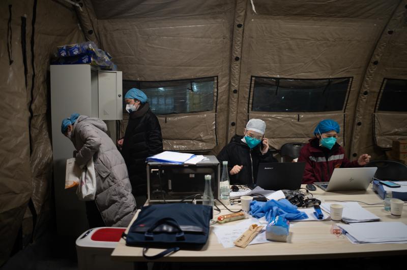 疫情_疫情中心理援助意义_抗疫一线医务人员心理支持