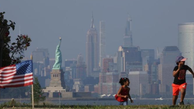 疫情_中东疫情反弹_全球新冠病例增长